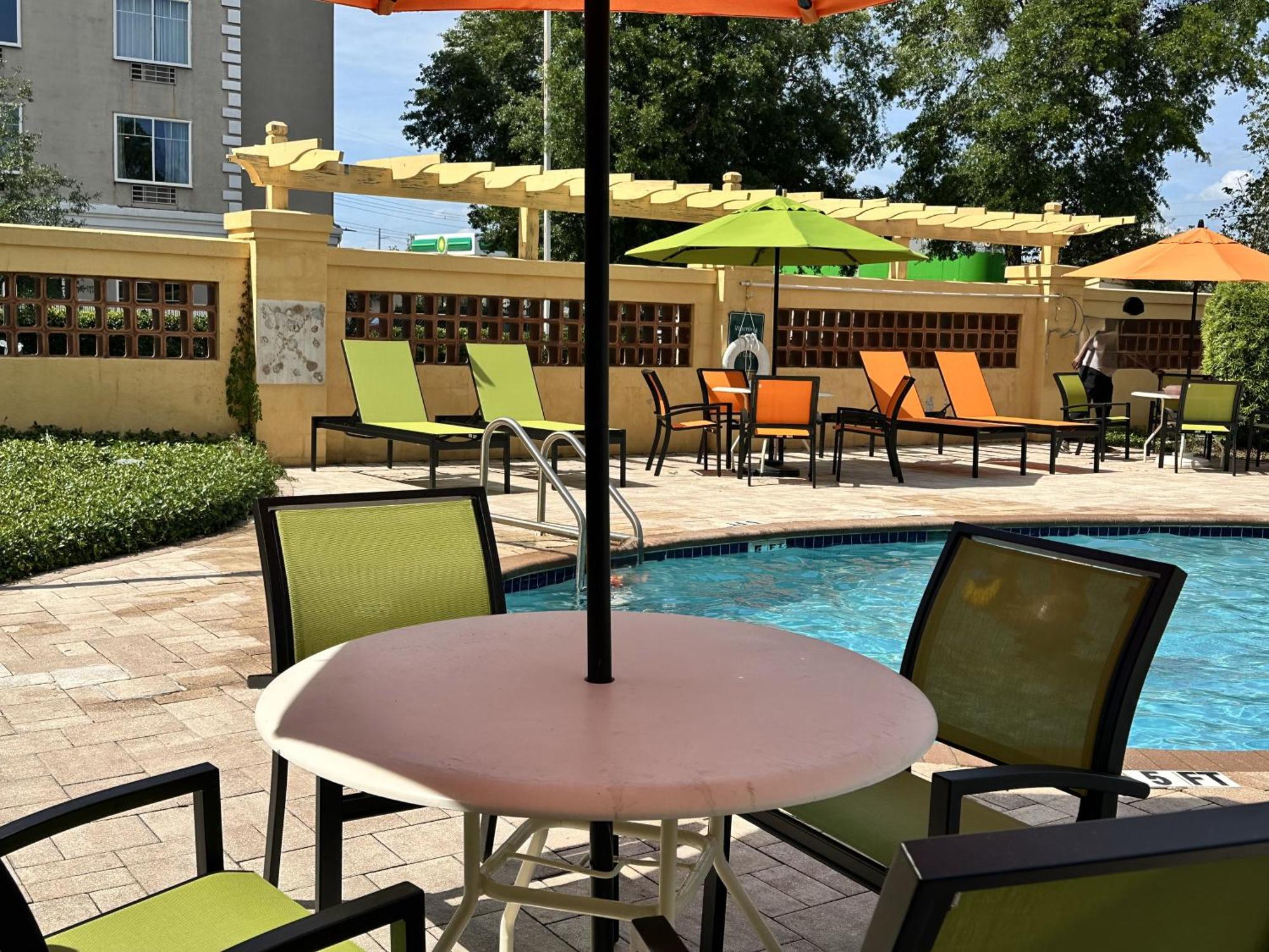 La Quinta Inn And Suites By Wyndham, אוקלה מראה חיצוני תמונה